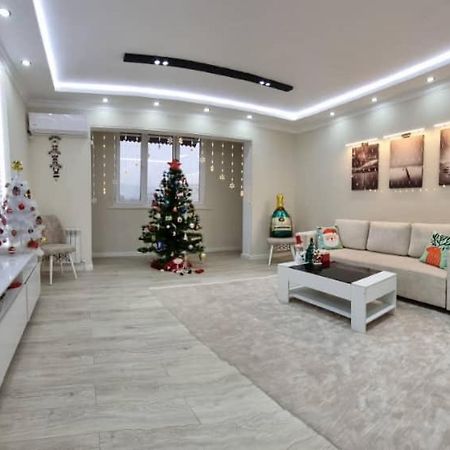 Charming And Modern Apartment At Heart Of Tașkent Exterior foto